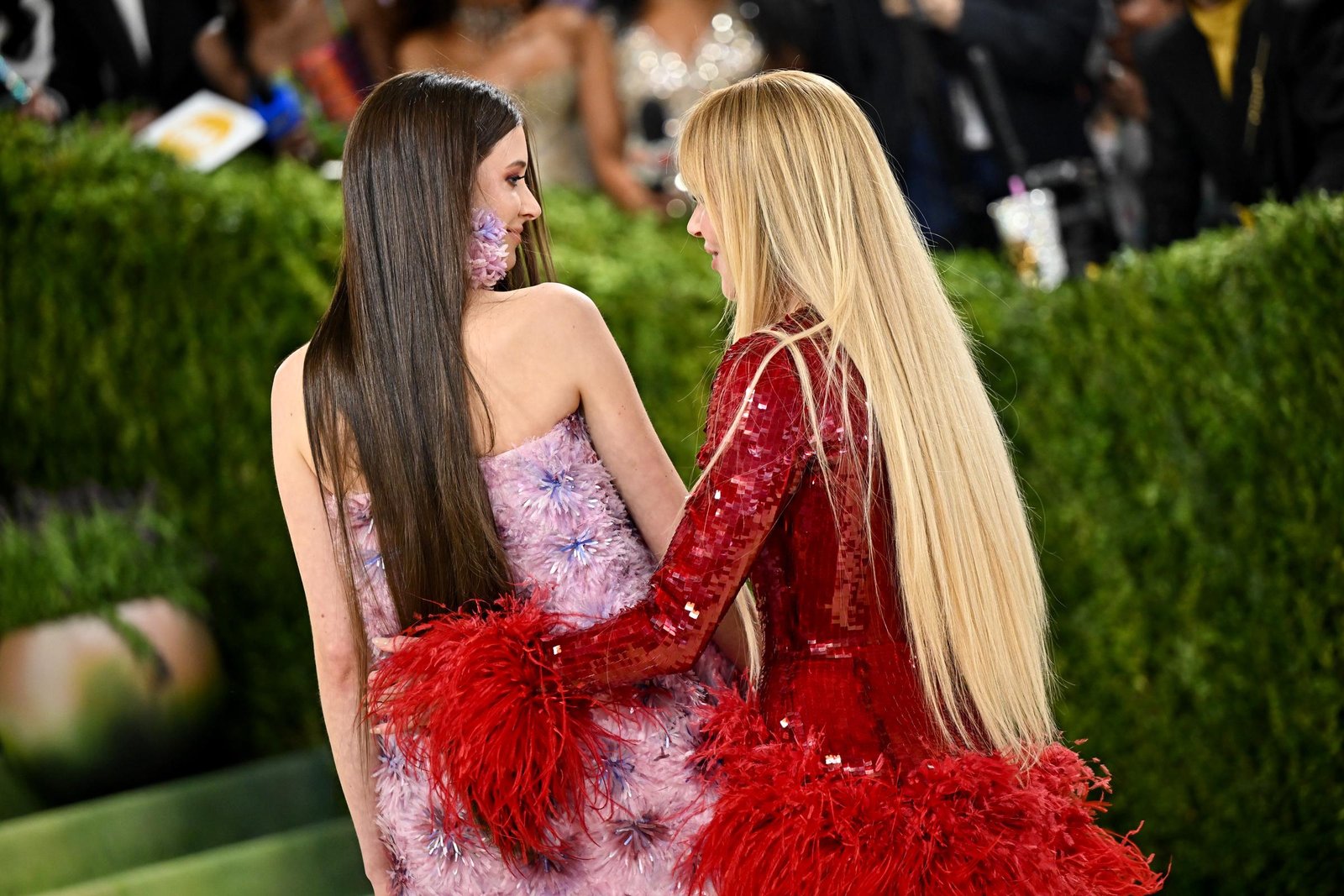 15 Famous Actresses and Their Daughters: Stunning Family Resemblances in Pictures