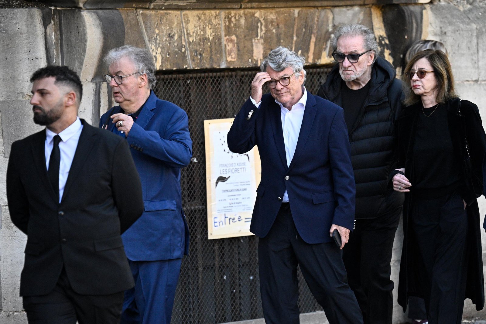 Final Farewell: Laura Smet, Brigitte Macron, Jean-Louis Borloo, and Catherine Deneuve Gather for Nathalie Baye's Memorial 8 Final Farewell: Laura Smet, Brigitte Macron, Jean Louis Borloo, and Catherine