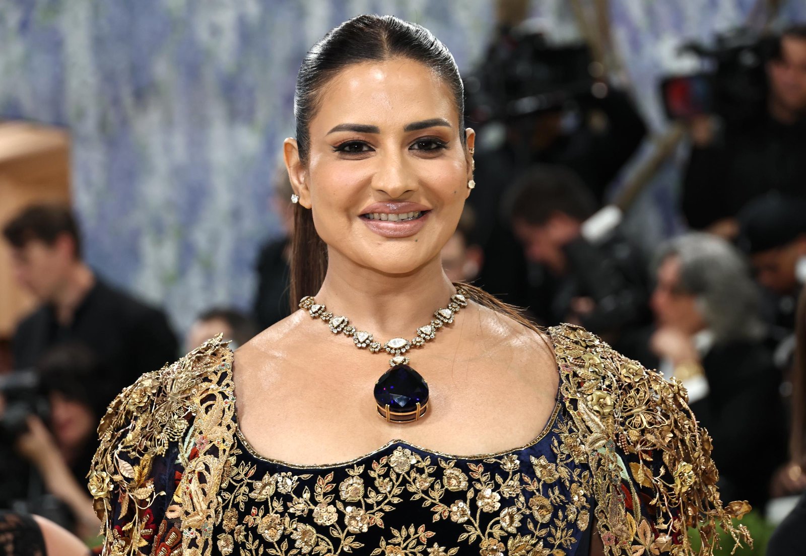 Met Gala 2026: 20 Dazzling Celebrities in Stunning Outfits –