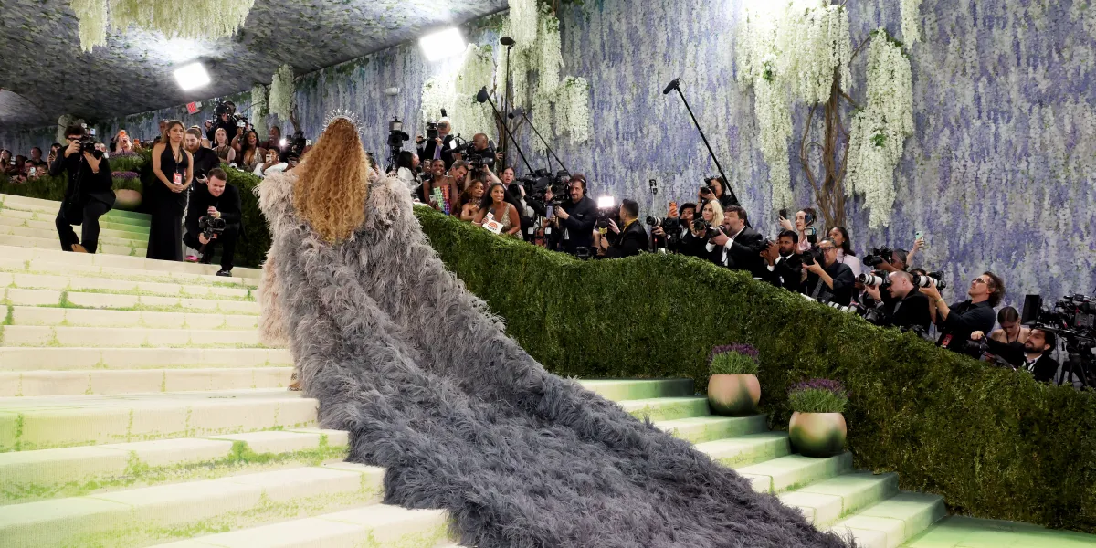 Met Gala 2026: 20 Dazzling Celebrities in Stunning Outfits – Check Out the Photos!
