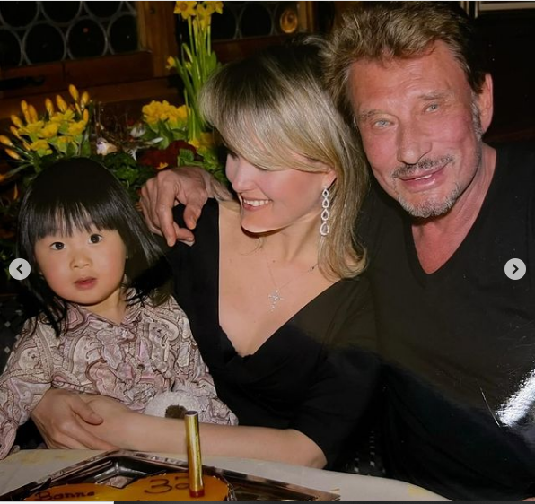 Mother s Day: Laeticia Hallyday and Her Daughters Jade and Joy