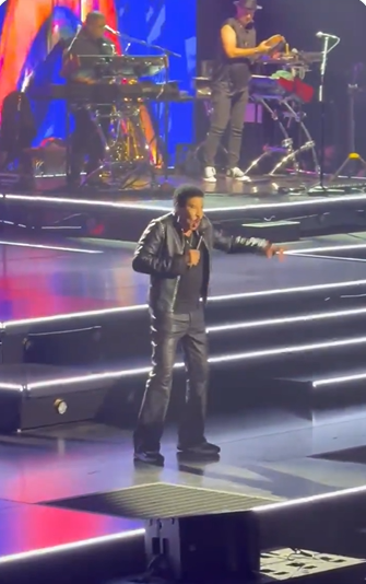 Lionel Richie, 77, Rushed to Hospital During Concert, Fans Share