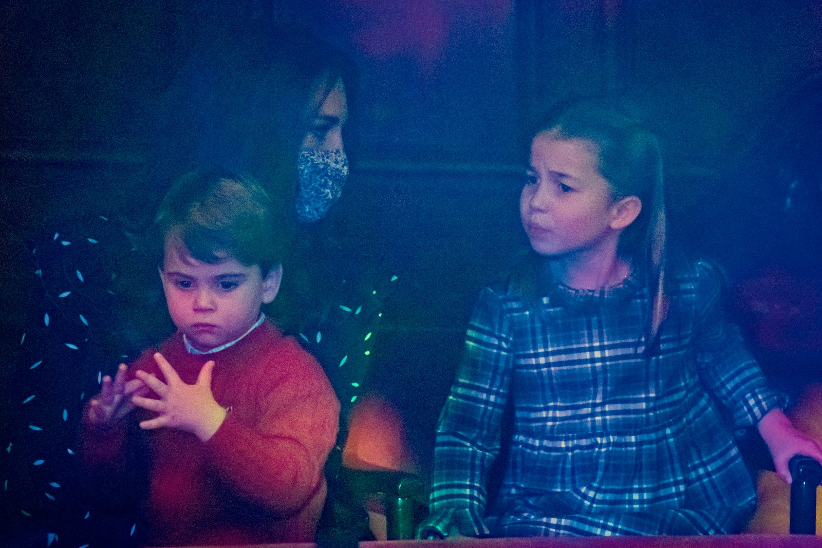 Princess of Wales and Princess Charlotte Delight Londoners with Rare Outing Together – Photos and Video 7 1791895928 213 Princess of Wales and Princess Charlotte Delight Londoners with Rare