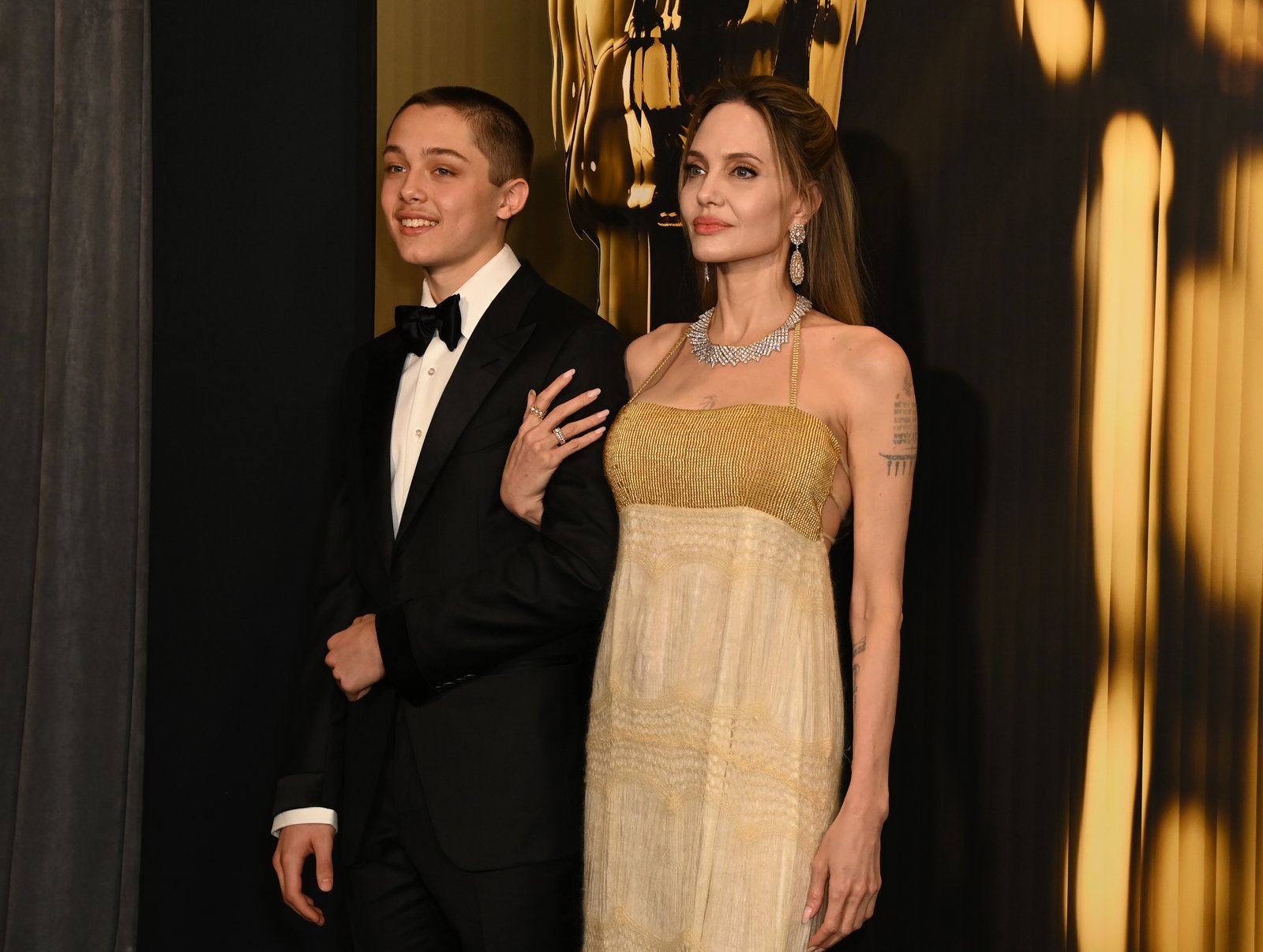 Knox Jolie-Pitt Draws Attention with Inspiring Graduation Speech 1 Knox Jolie Pitt Draws Attention with Inspiring Graduation Speech