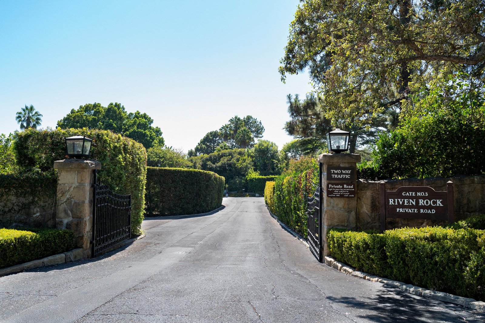 Neighbors’ Insights on Meghan and Harry’s Departure from Montecito: Revelations