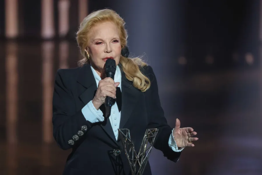 Sylvie Vartan: An Icon s Journey Through Farewells and Promising Resilience